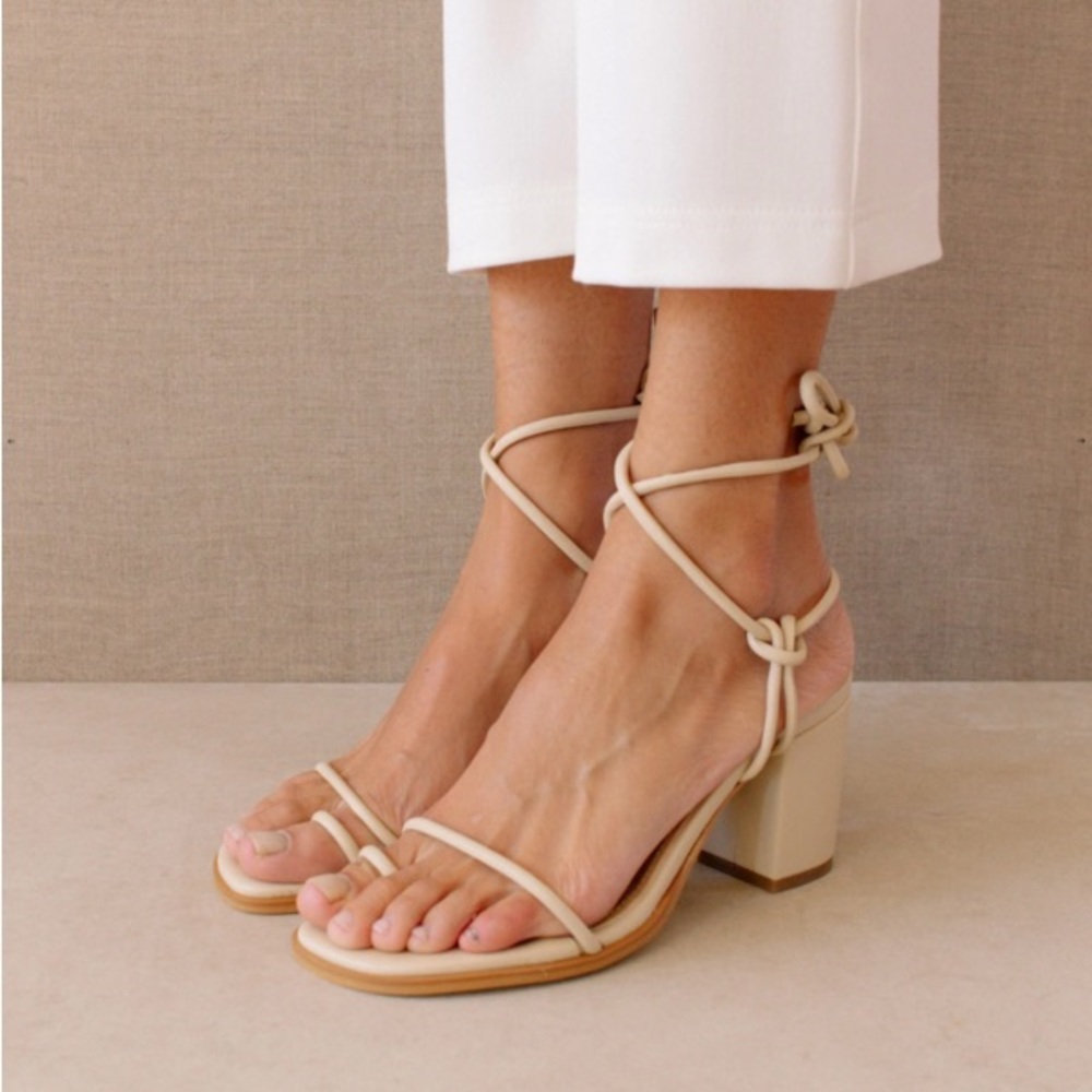 Alohas Grace Corn Vegan Sandal